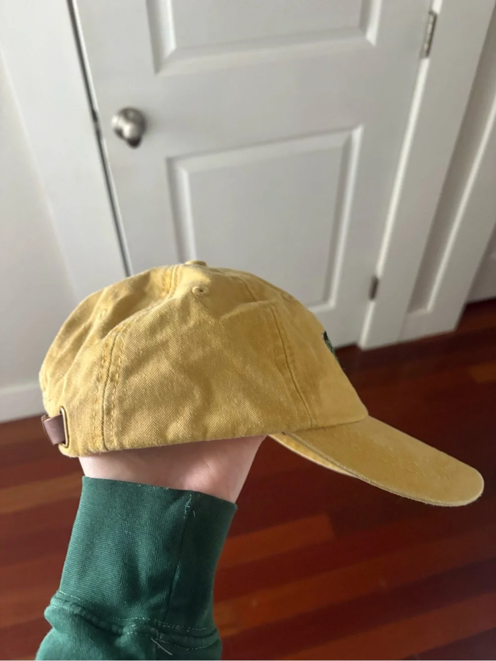 N/A golden yellow
